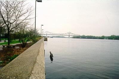Winona floodwall